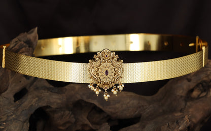 Elegant Antique Dabu with detailed ornamental centerpiece