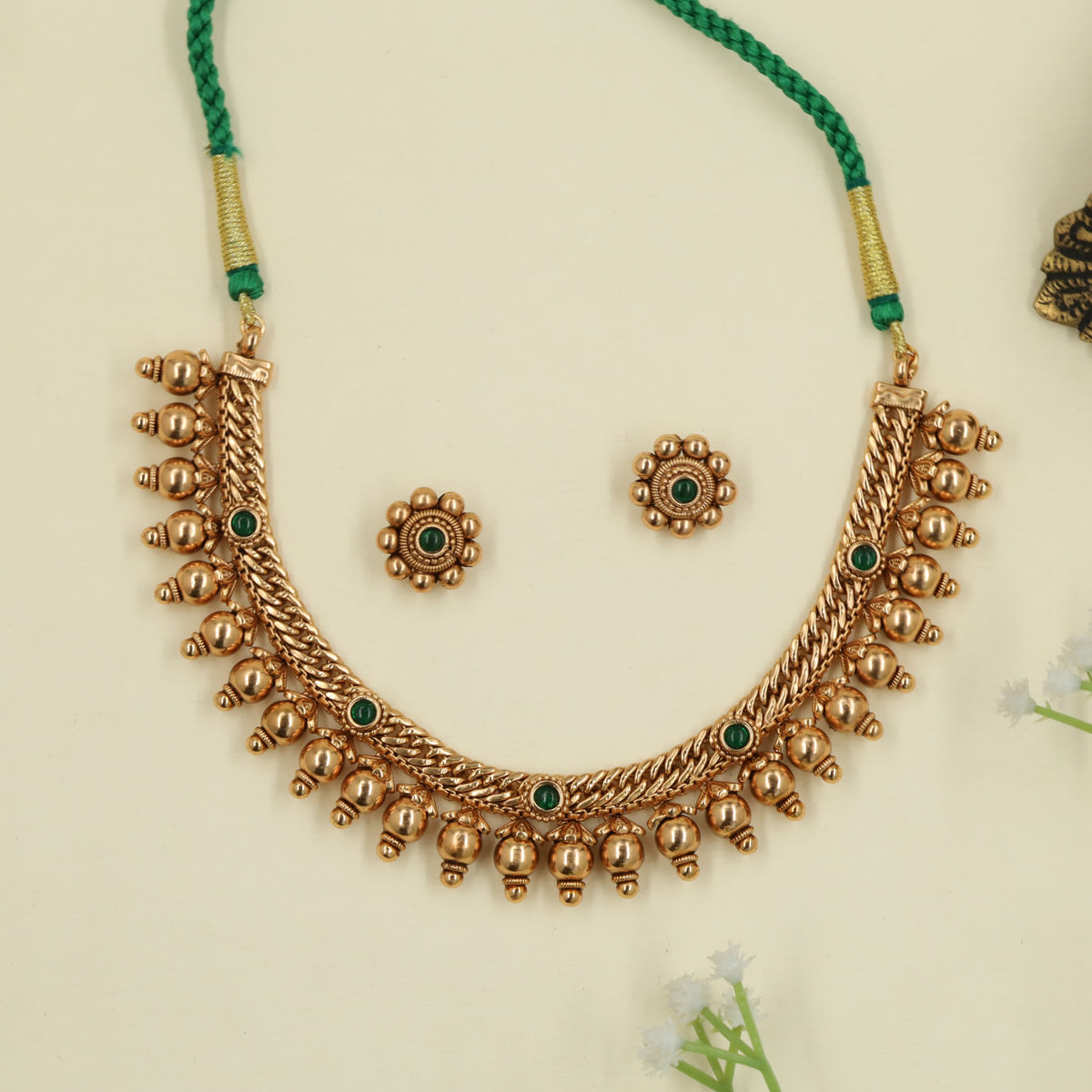 Classic antique necklace presenting cohesive bead ensemble