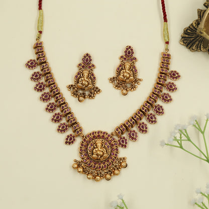 Grand antique necklace showcasing temple brilliance
