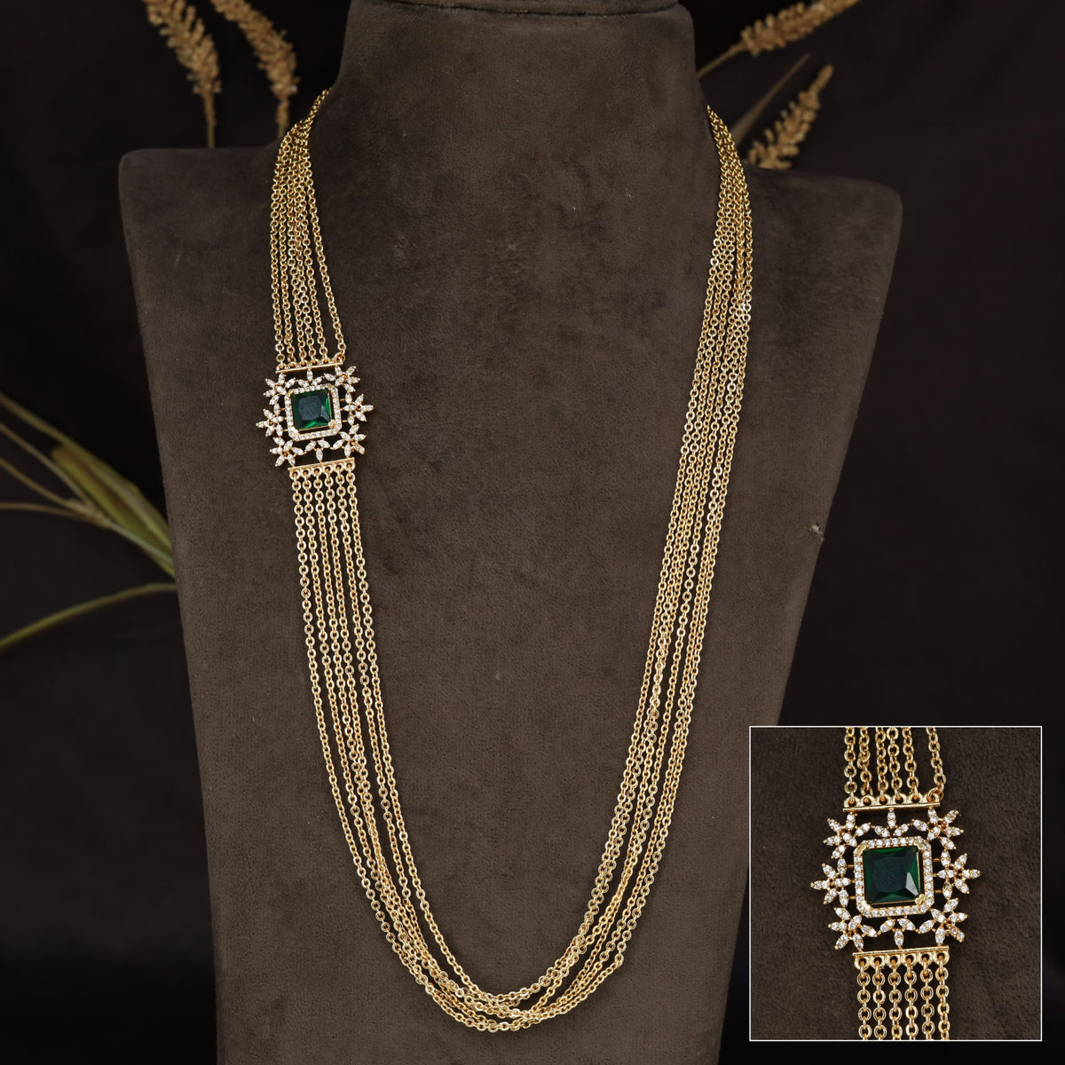 Structured square centre with intricate openwork Antique Mope Chain