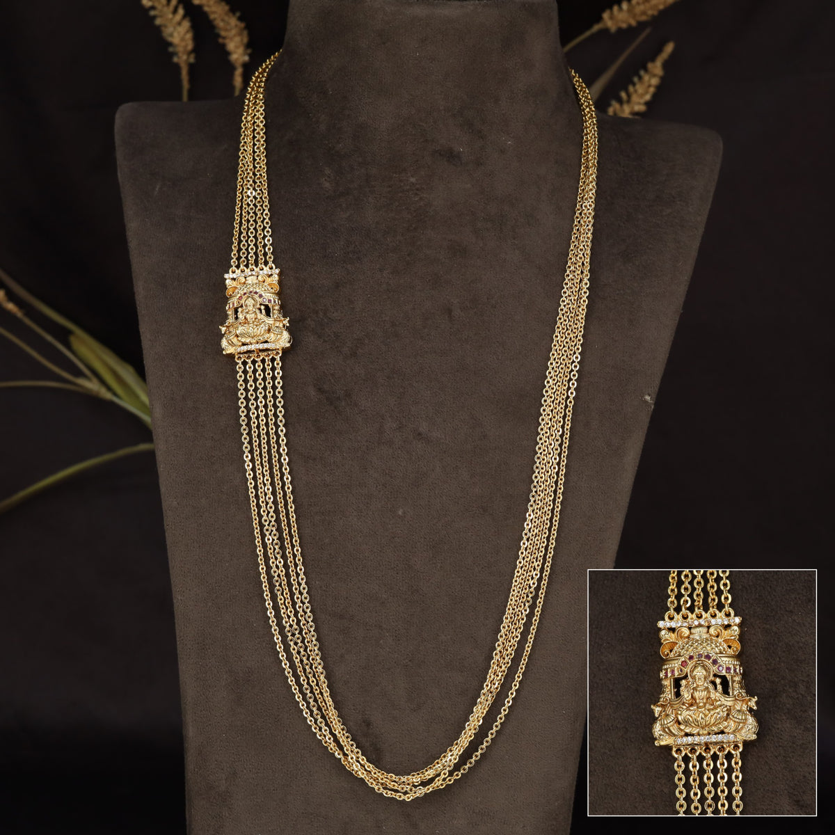 Traditional Lakshmi centre with fine multi strand Antique Mope Chain