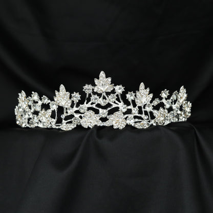 Blossom Crown With Graceful Branches And Openwork Accents