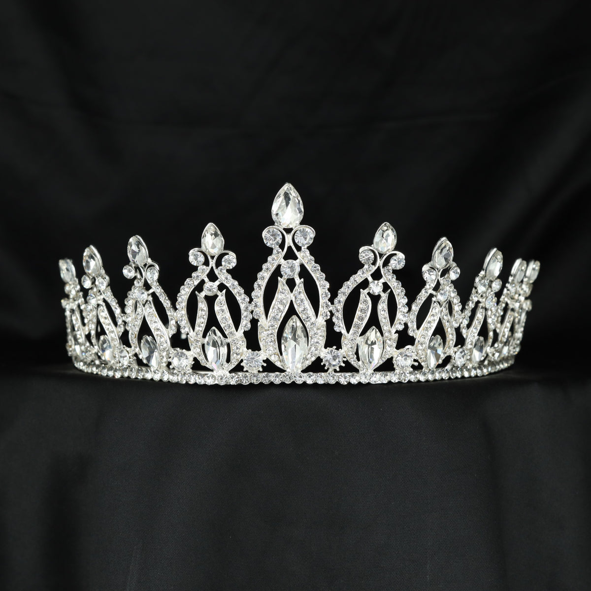 Luxury Crown with distinctive pointed arches and elongated centre accents