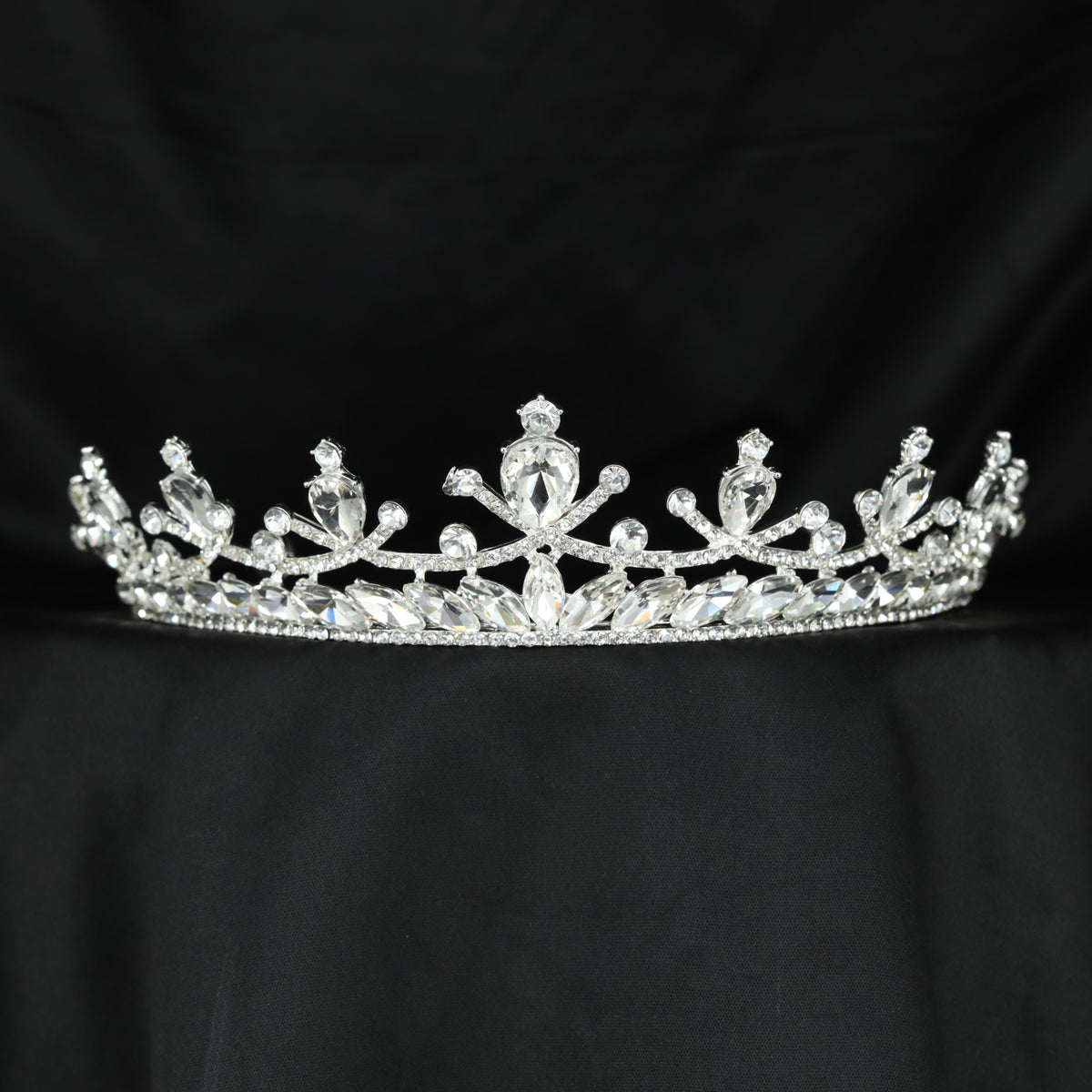 Timeless Crown with delicate leafwork and an elevated centrepiece