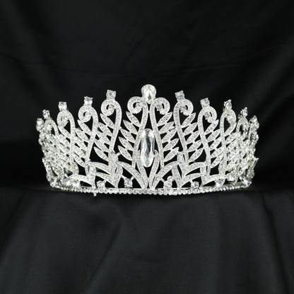Vintage-inspired Crown with intricate leaf forms and elegant raised details