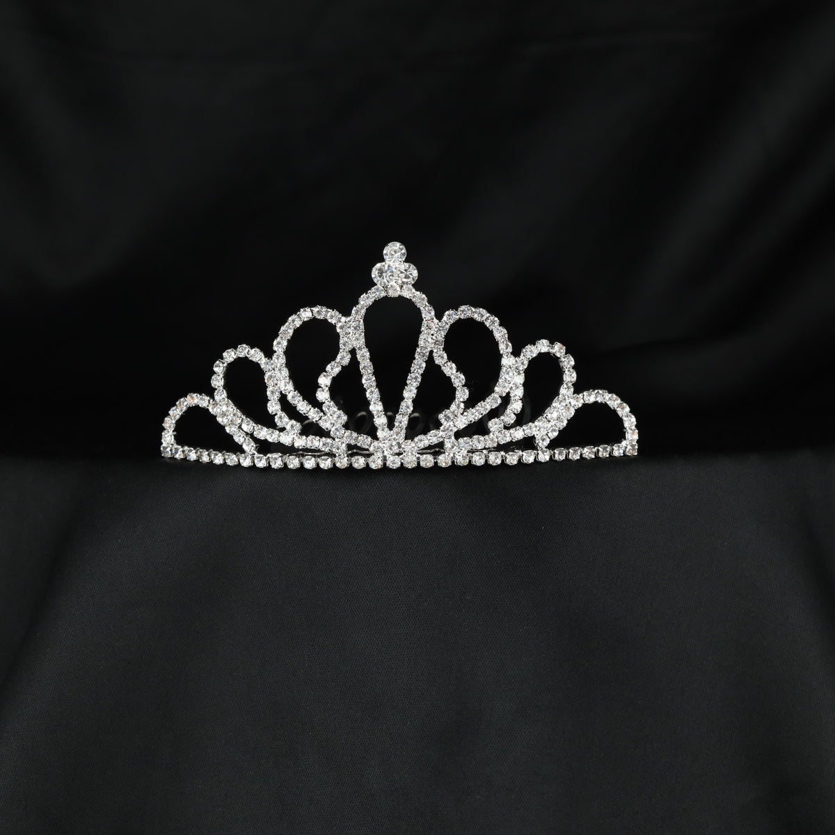 Grand royal style crown with symmetrical arches and refined sparkling detailing
