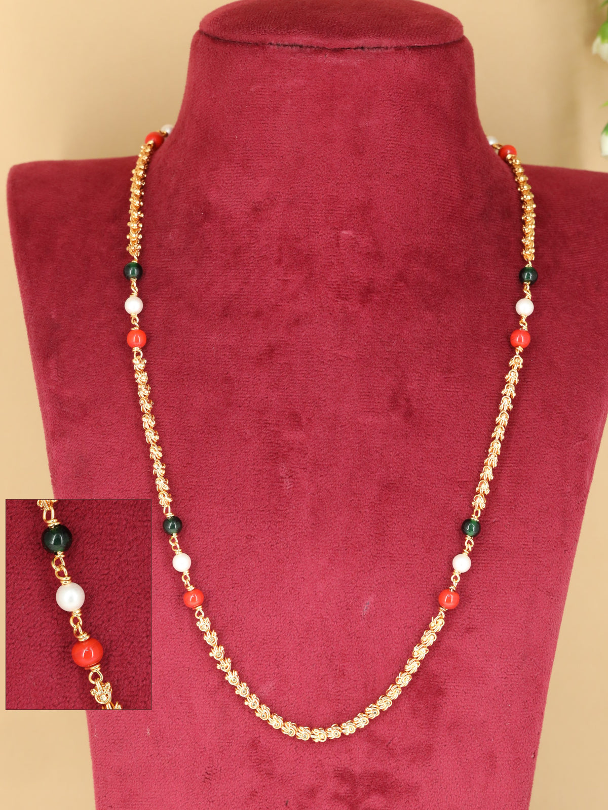 Exclusive Beads Chian With Intricate Gold Chain Detailing And Beaded Accents