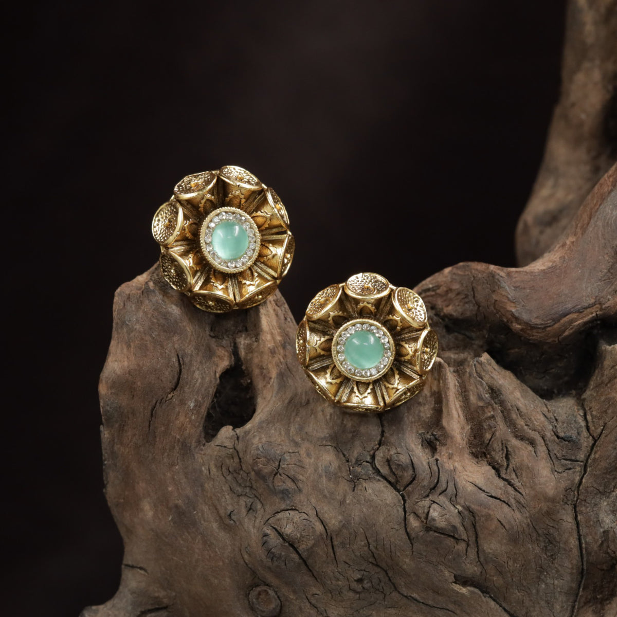 Royal Antique Stud Featuring a Sculpted Geometric Design