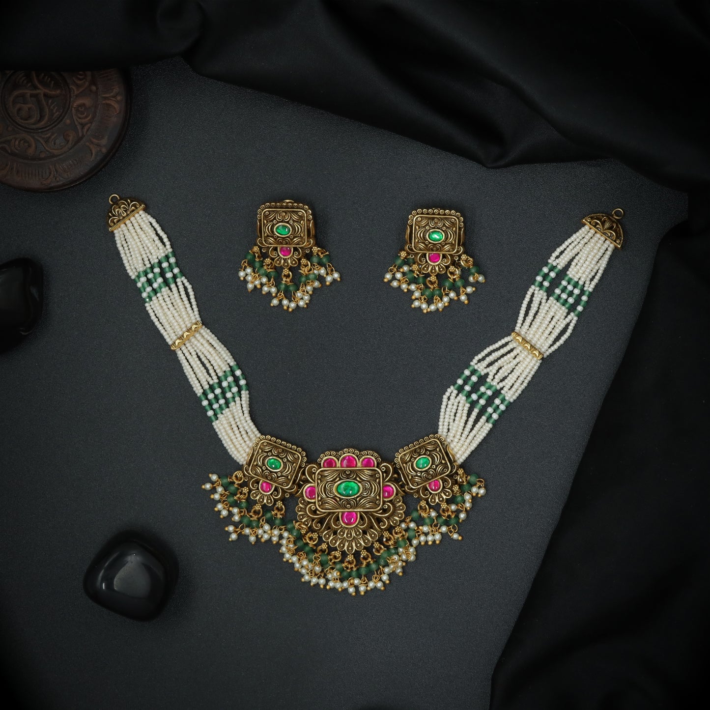 Silver Regal Square-Motif Choker Set