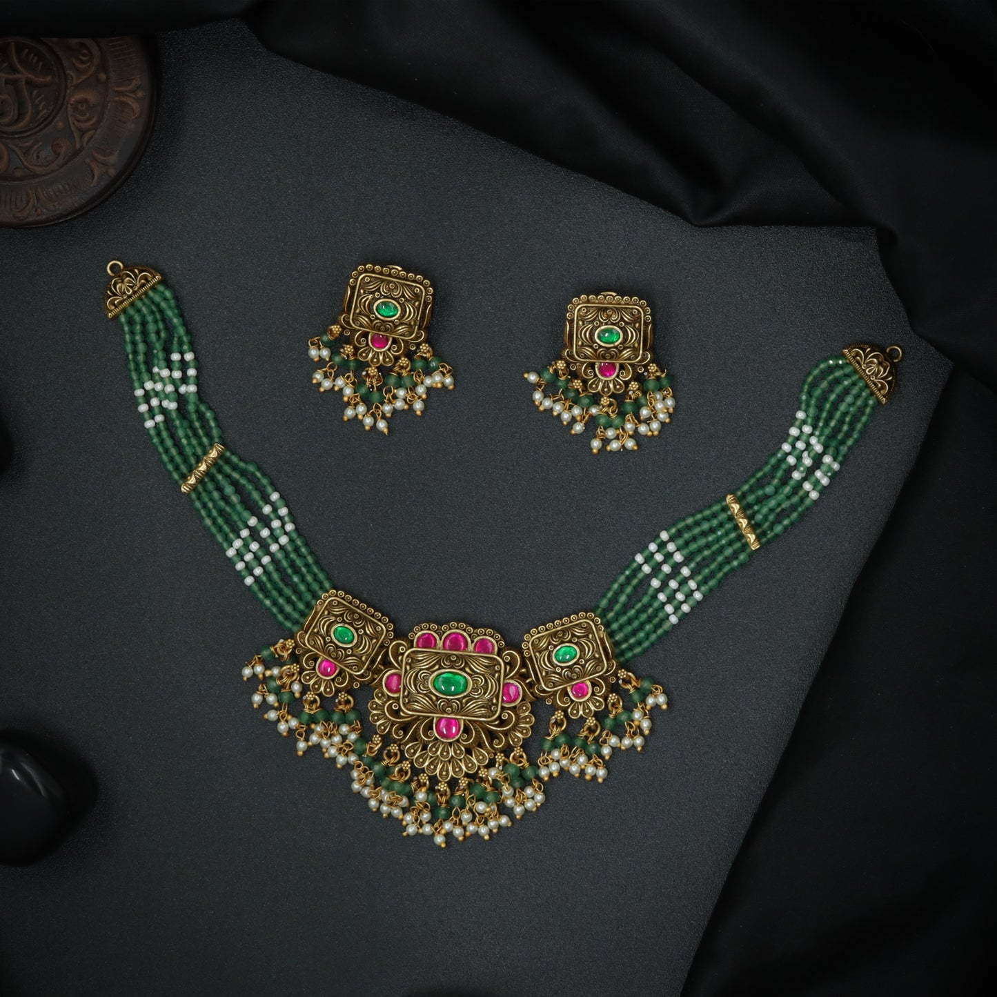 Silver Regal Square-Motif Choker Set
