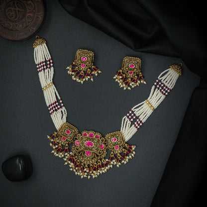 Silver Regal Square-Motif Choker Set