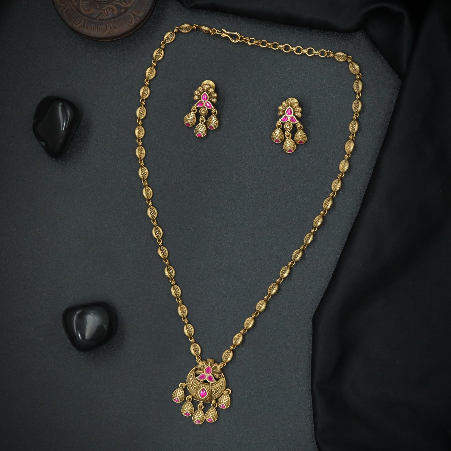 Silver Petal-Link Drop Pendant Chain Set