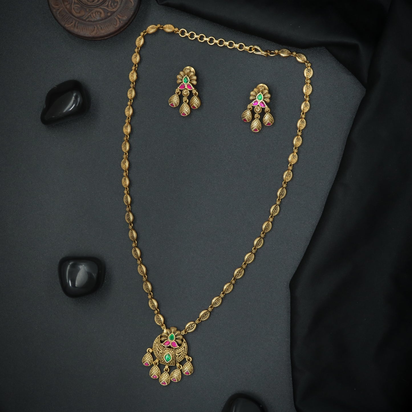 Silver Petal-Link Drop Pendant Chain Set