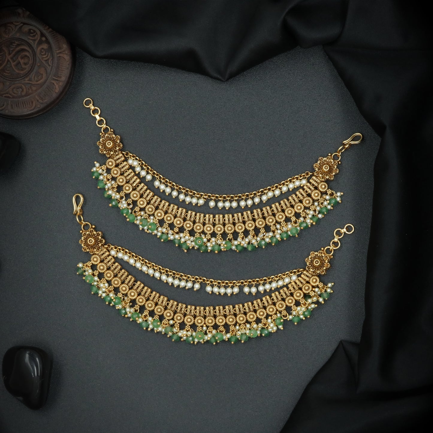 Antique Silver Traditional Design Matti