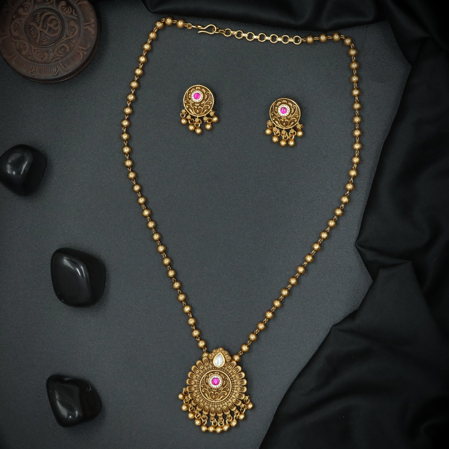 Antique Gold-Tone Pendant Necklace Set with Matching Earrings