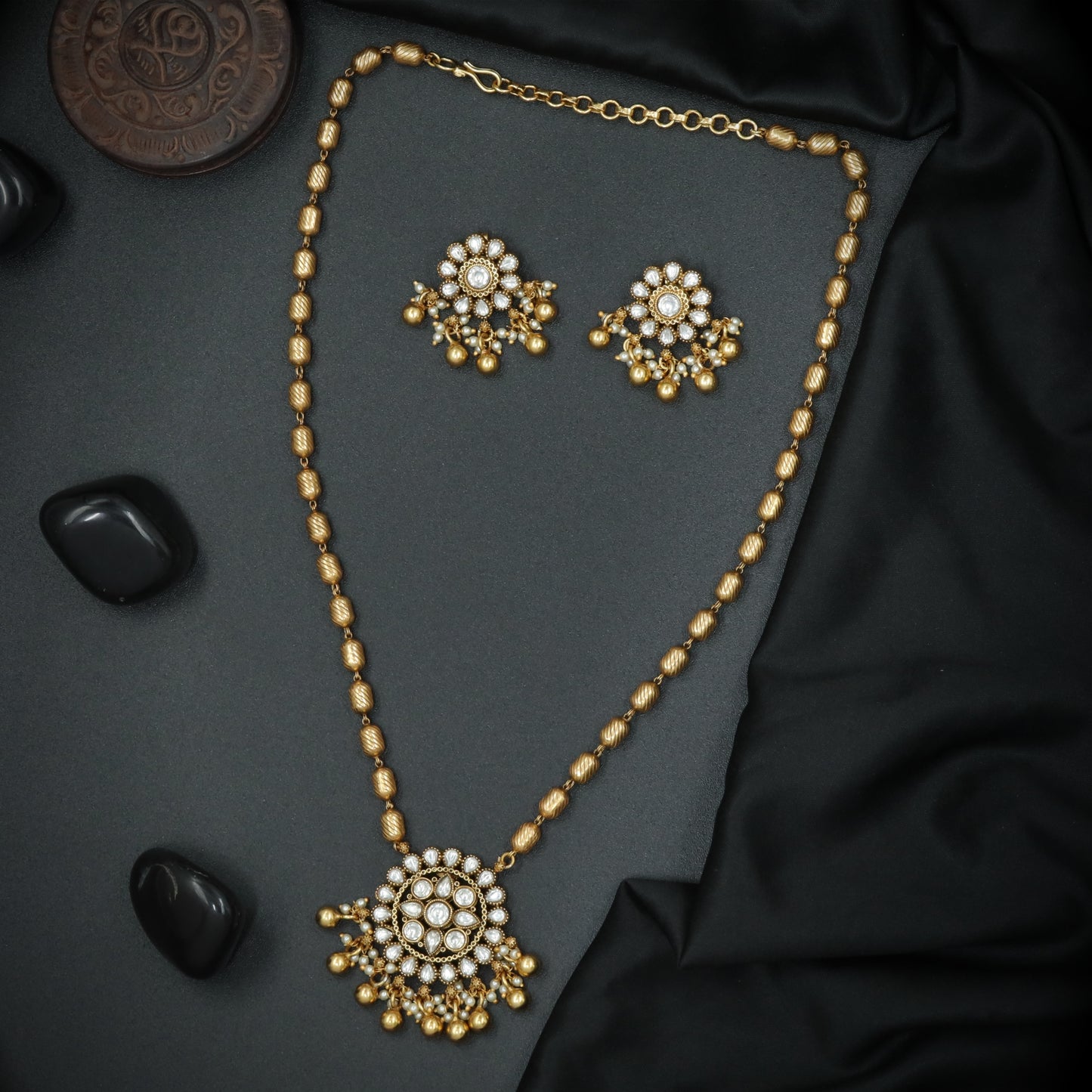 Floral Pendant Necklace Set