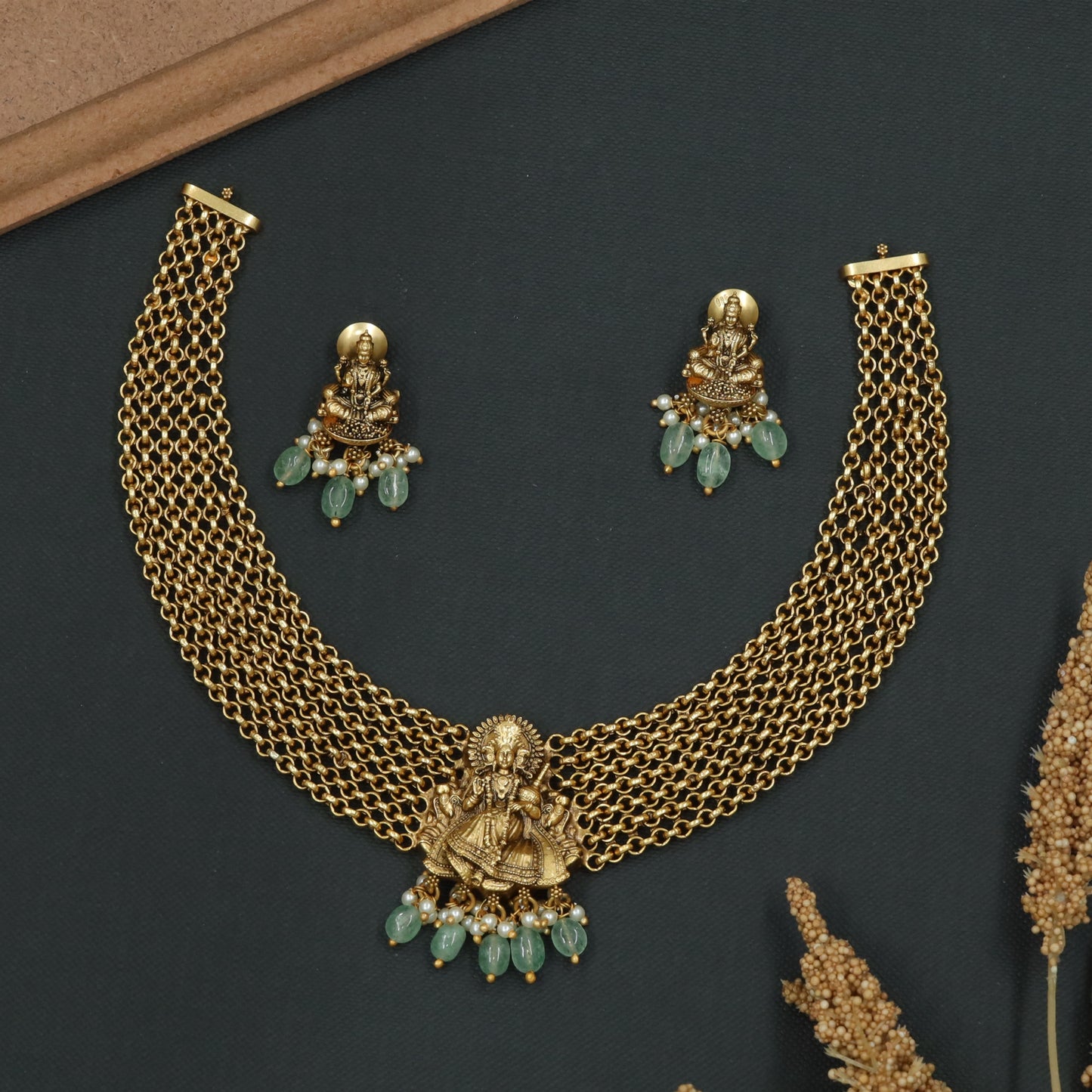 Lakshmi Figure Centrepiece with Chain Rows and Hangings Silver Necklace