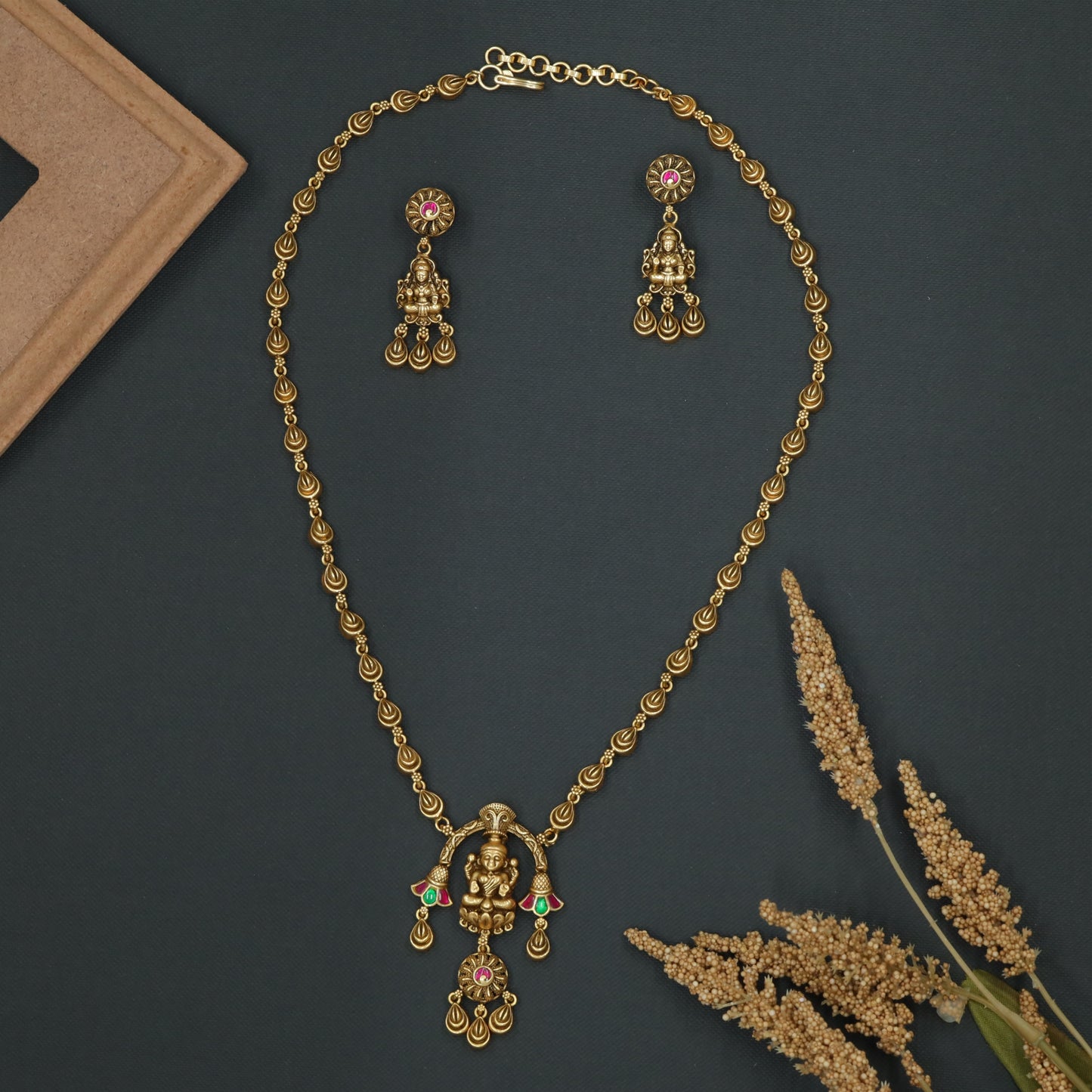 Silver Temple Lakshmi Chain with Devotional Presence