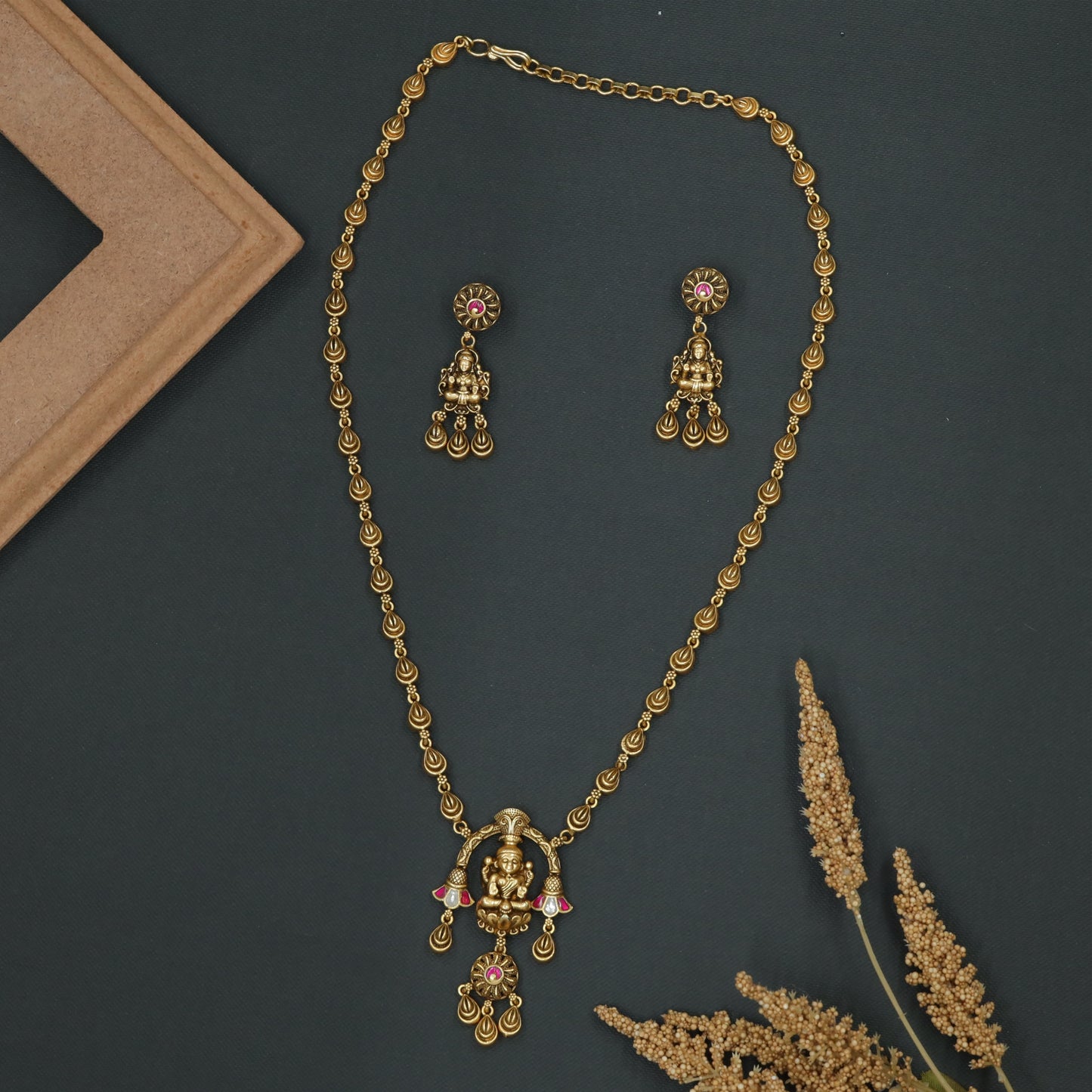 Silver Temple Lakshmi Chain with Devotional Presence
