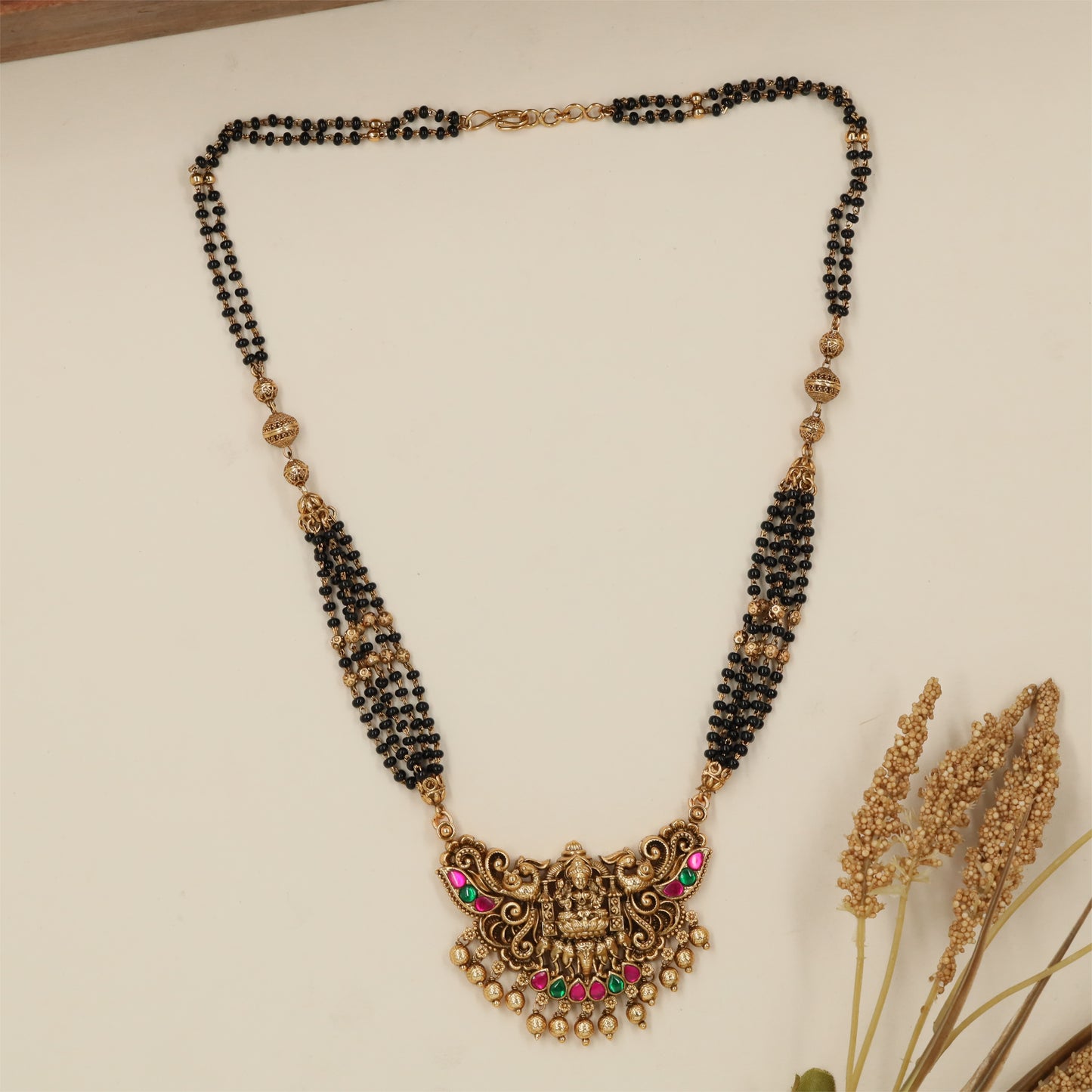 Traditional Bead Antique Mangalsutra with Sculpted Pendant Layout