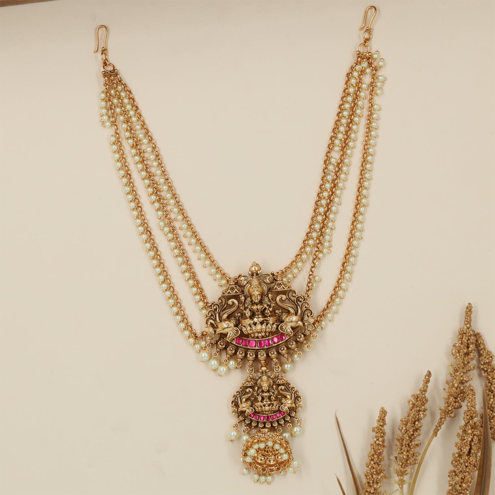 Luxury Pearl Chain Antique Jade Bille+Mati with Dangling Drop Accents