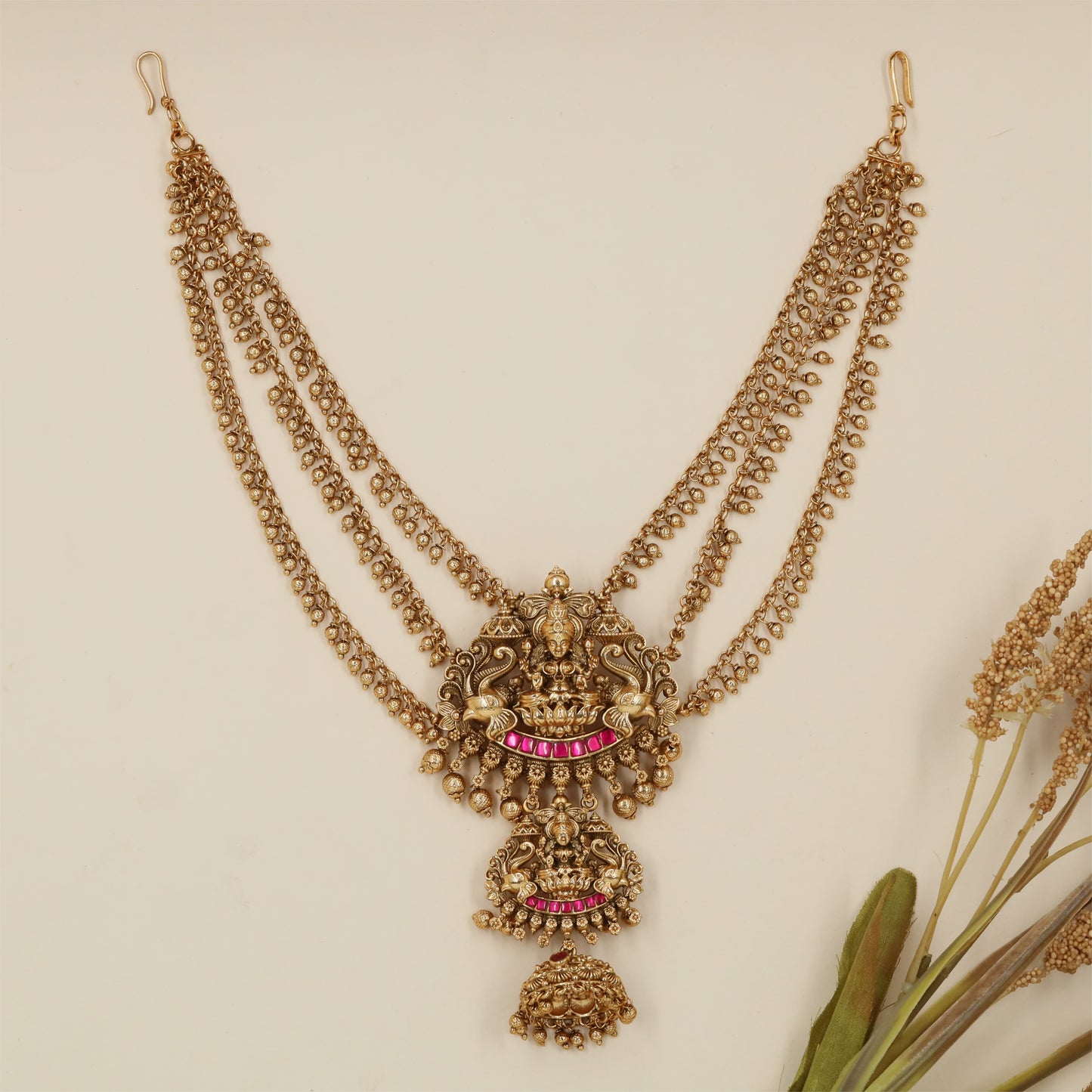 Luxury Pearl Chain Antique Jade Bille+Mati with Dangling Drop Accents
