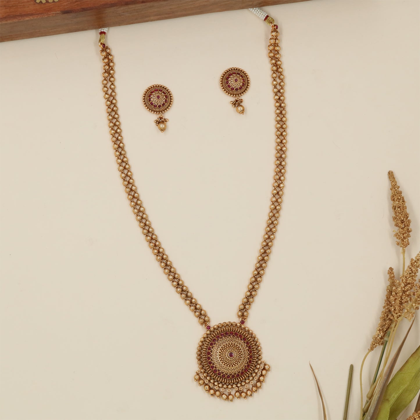 Carved Circular Antique Chain with Pendant and Fringe Detailing