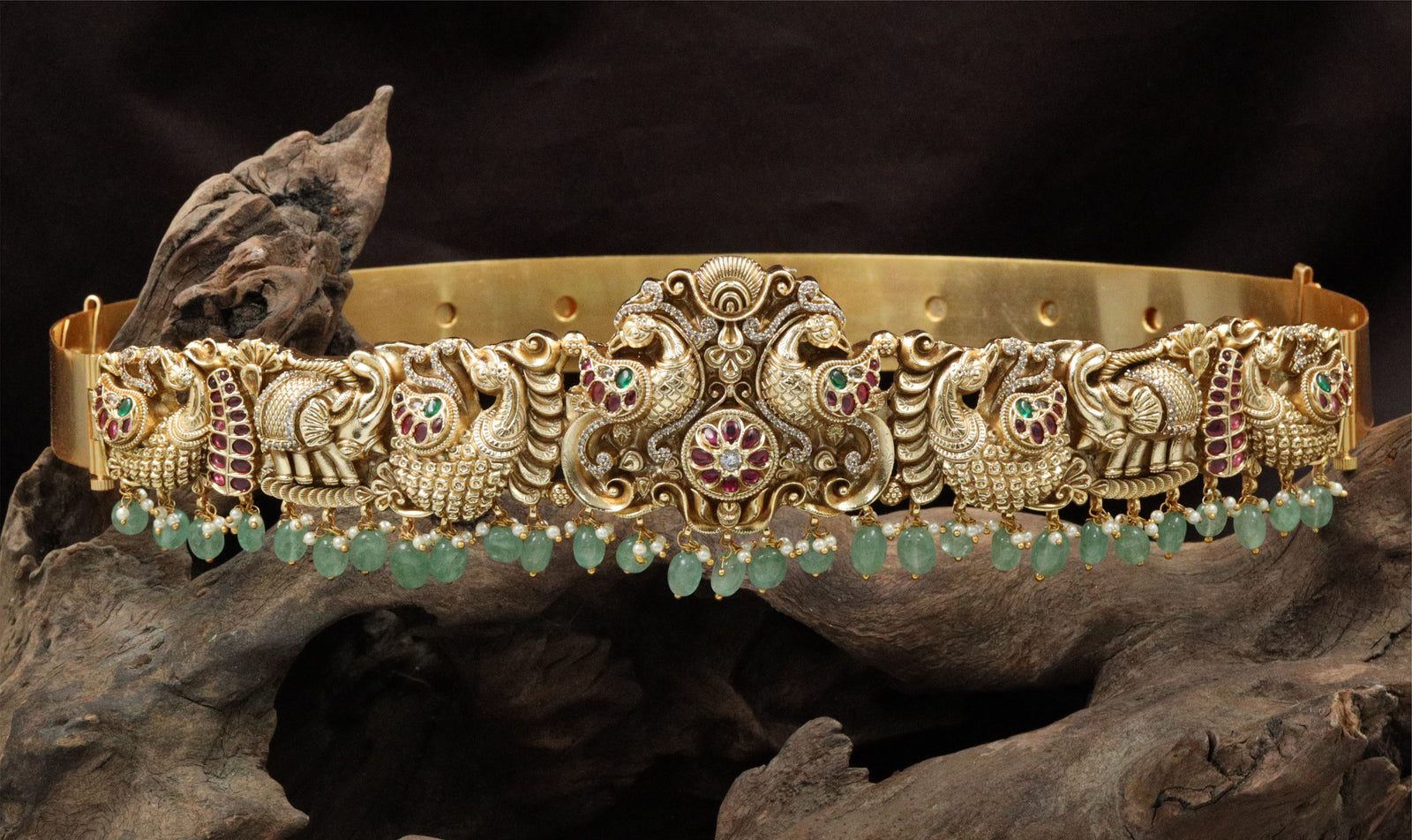 Royal Broad Band Antique Dabu with Ornamental Centerpiece