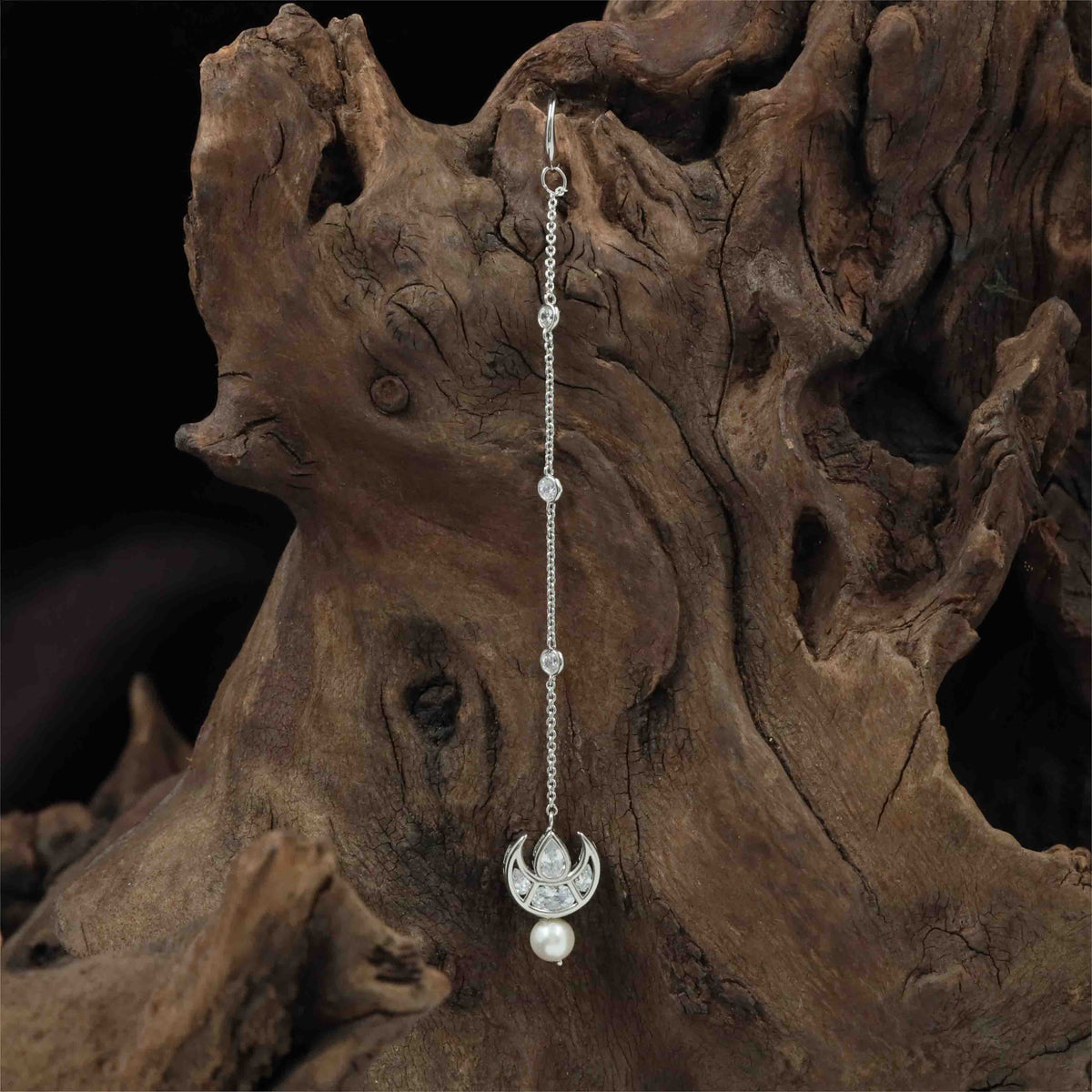 Rhodium Tikka With Moon-Shaped Pendant