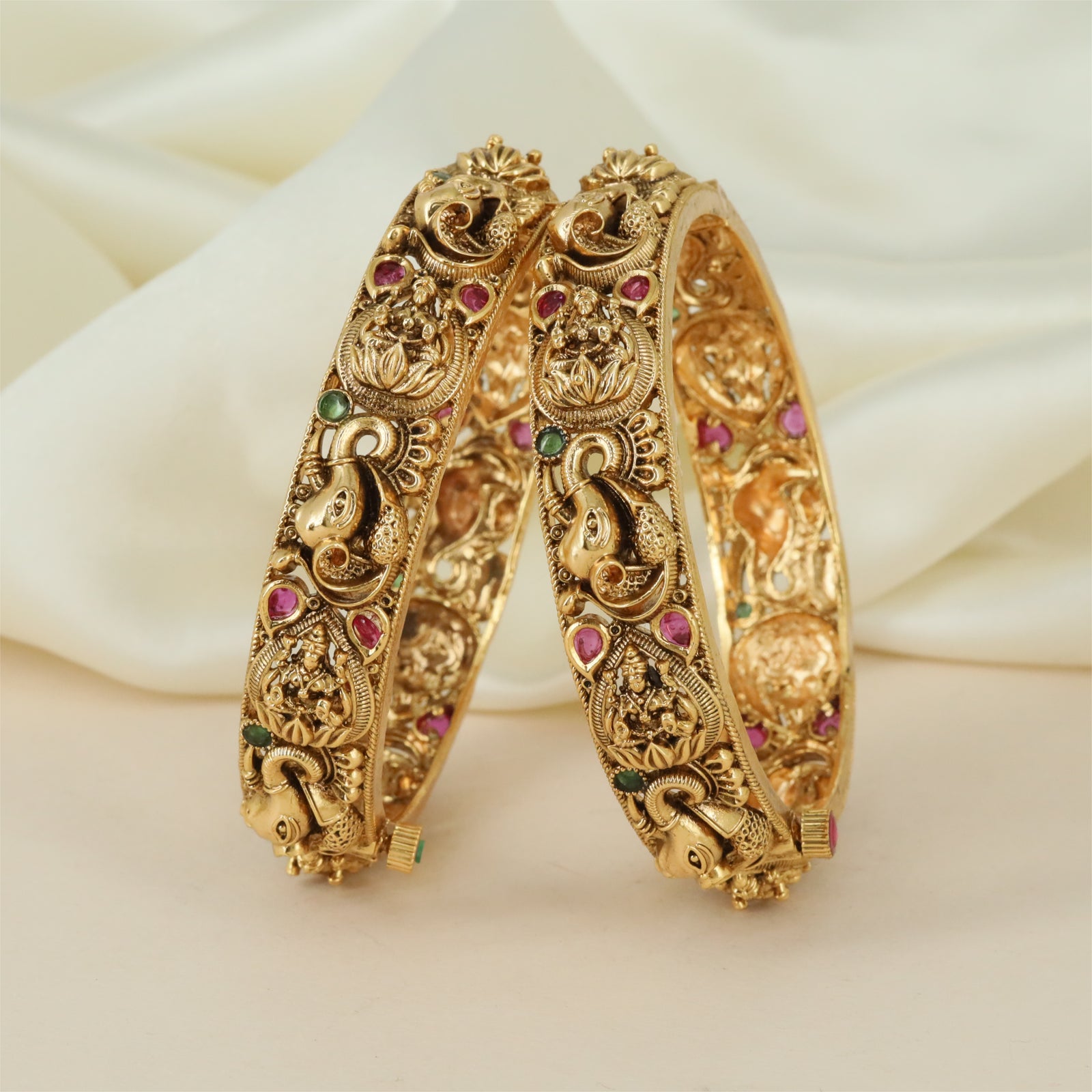 Luxury Border Antique Bangles with Curved Bird Layout and Floral Accents