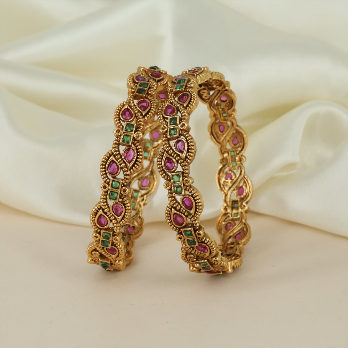 Bellatrix Curve Antique Bangles with Interlock Vine Pattern and Raised Borders