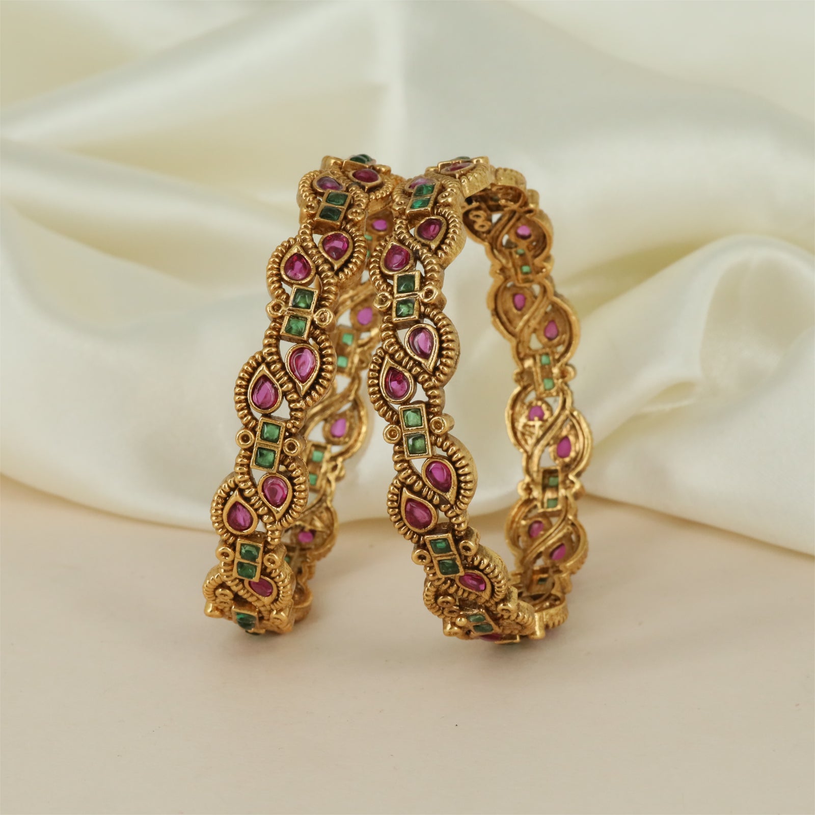 Bellatrix Curve Antique Bangles with Interlock Vine Pattern and Raised Borders