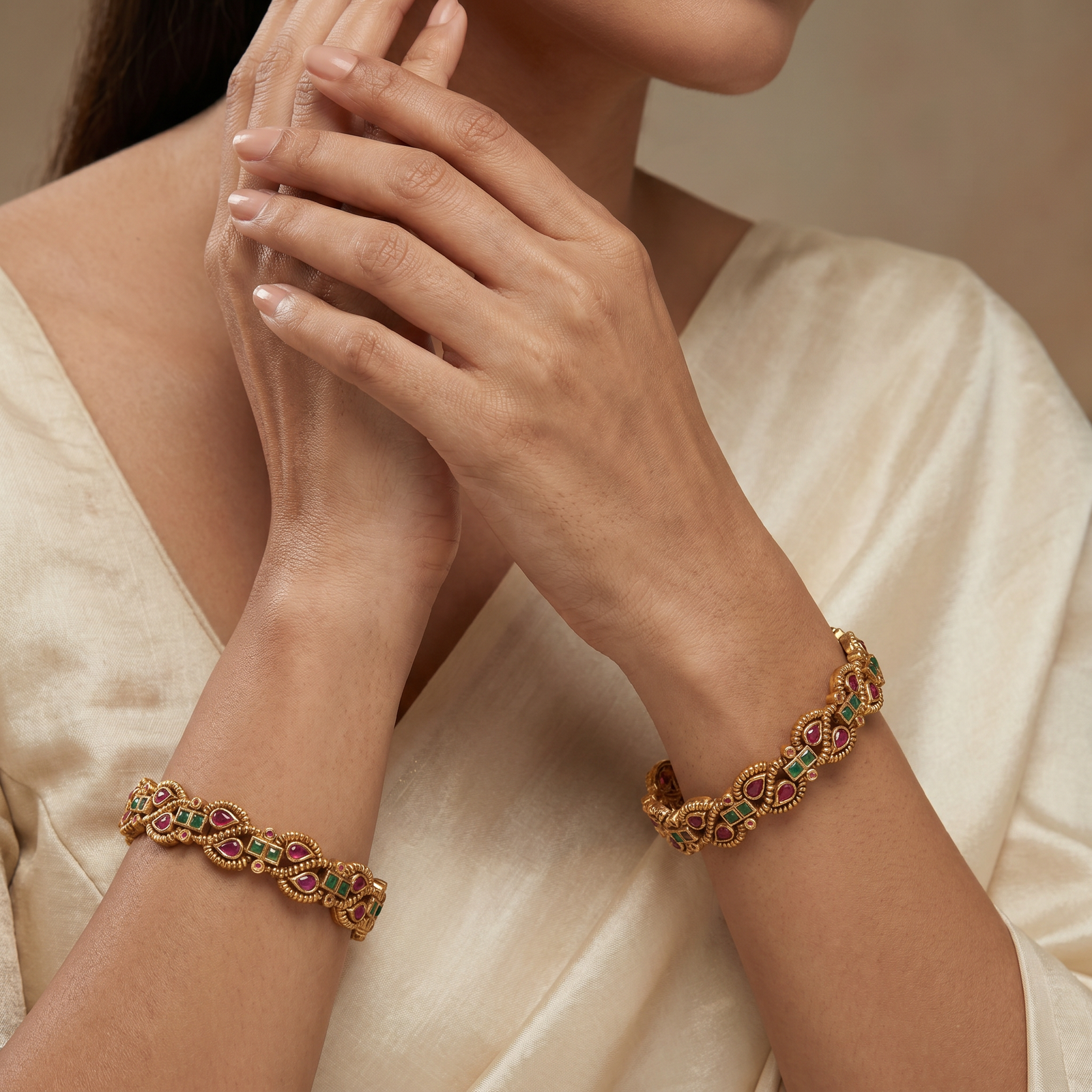 Bellatrix Curve Antique Bangles with Interlock Vine Pattern and Raised Borders