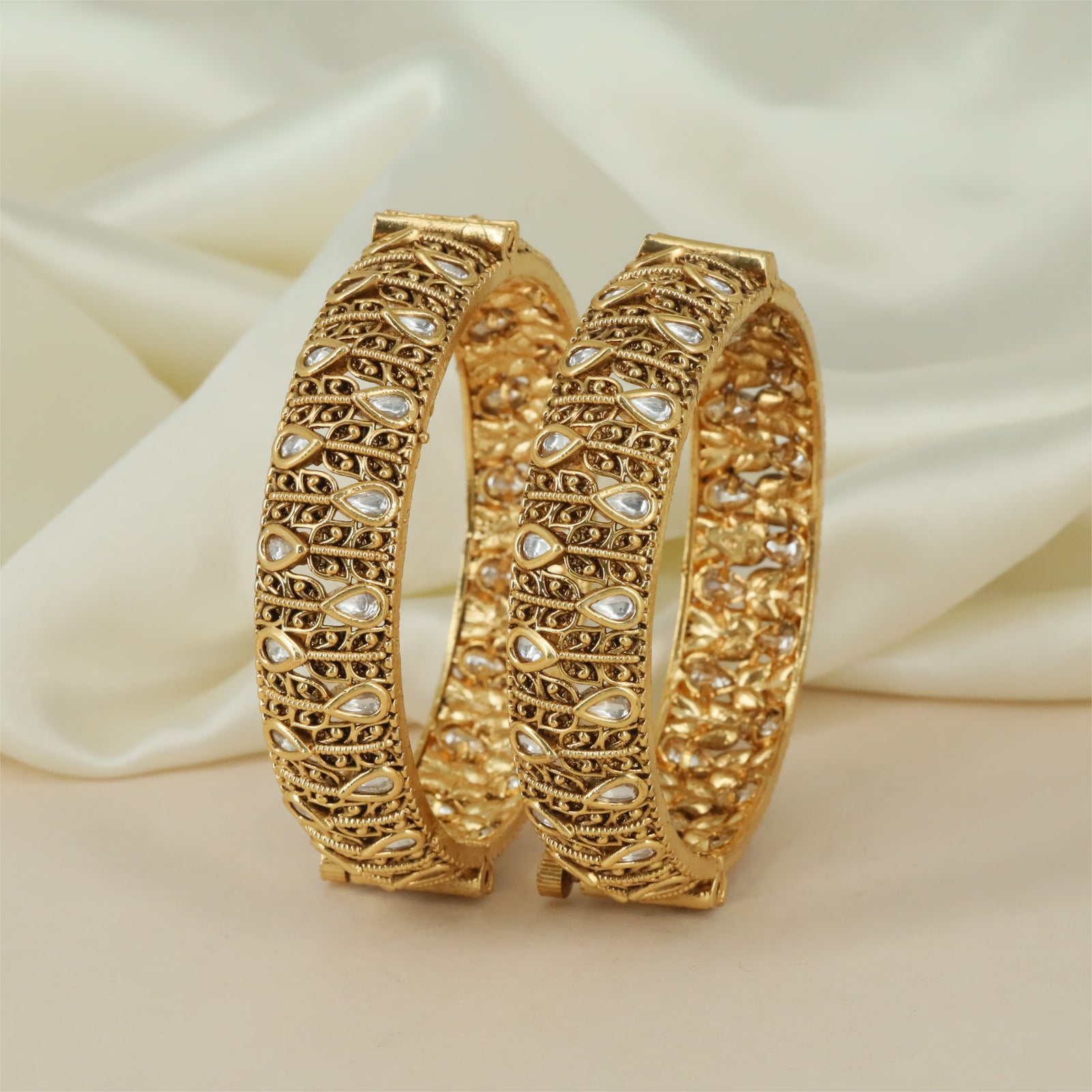 Brisket Vine Antique Bangles with Repeating Drop Sections and Mesh Detailing