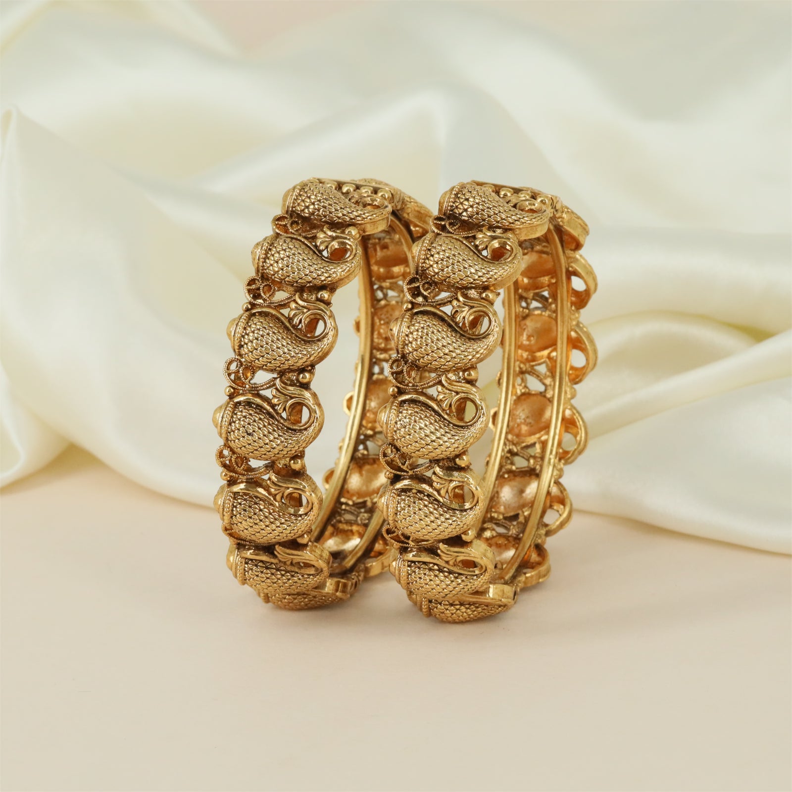 Aurex Coil Antique Bangles with Textured Paisley Links and Open Curve Detailing