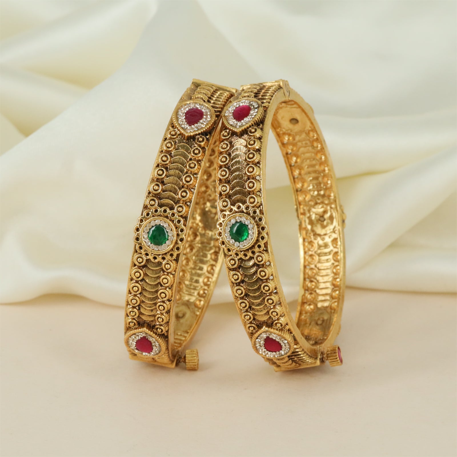 Circular Filigree Antique Bangles with Ornamental Framework
