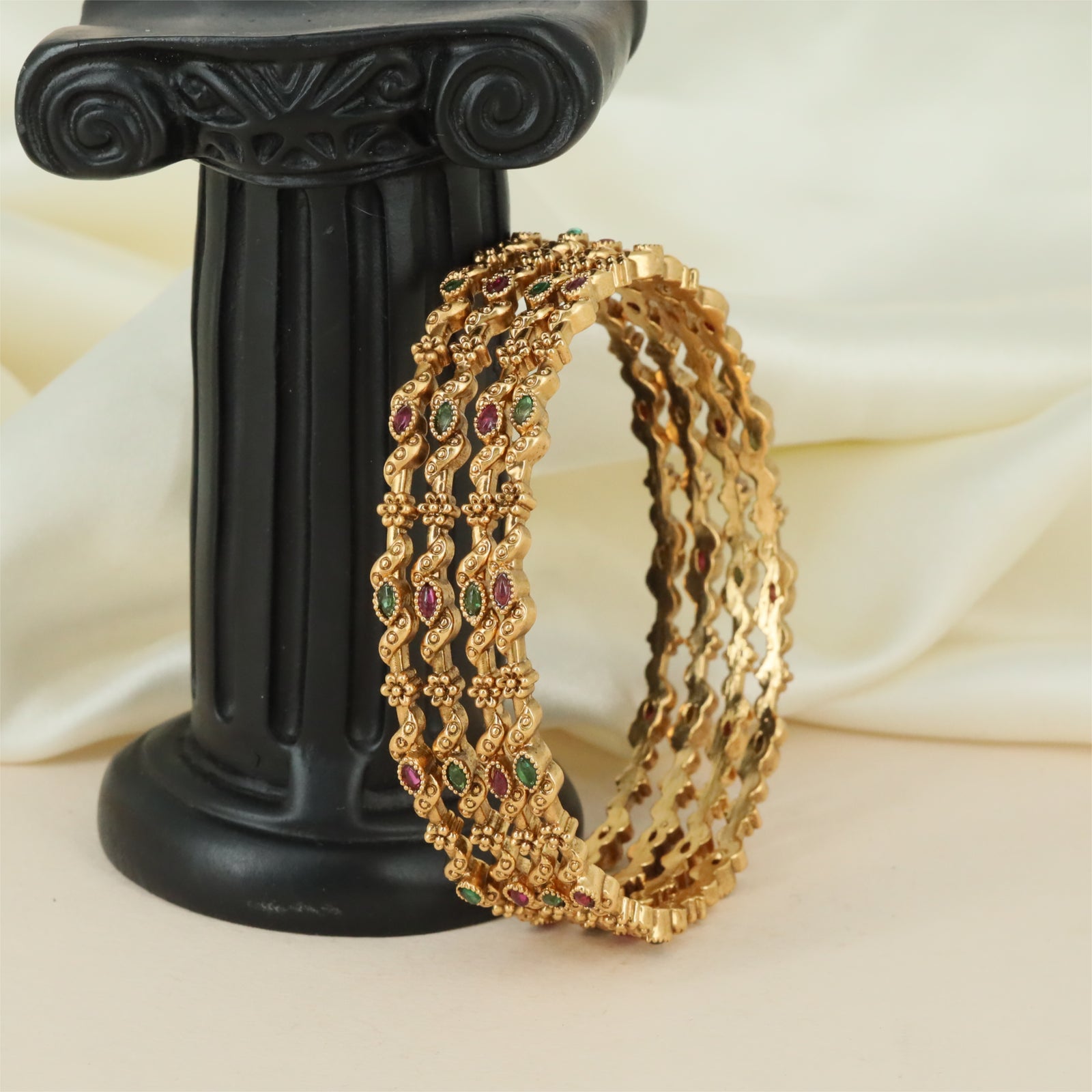 Gemstone Grid Antique Bangles with Alternating Pattern