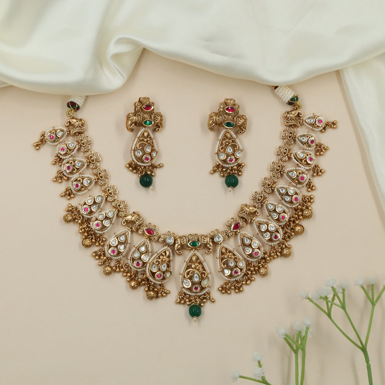 Classic Paisley Kundan Necklace with Teardrop Frames