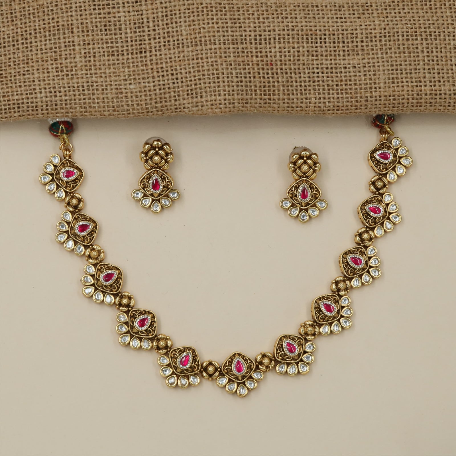 Pear Border Antique Necklace with Alternating Teardrop Motif Detailing
