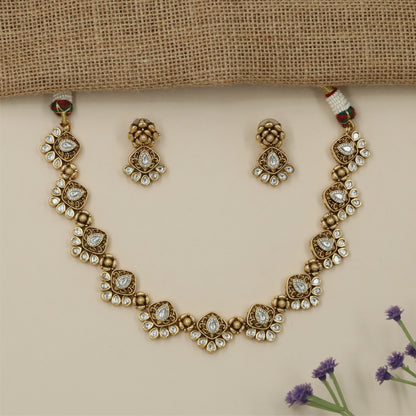 Pear Border Antique Necklace with Alternating Teardrop Motif Detailing