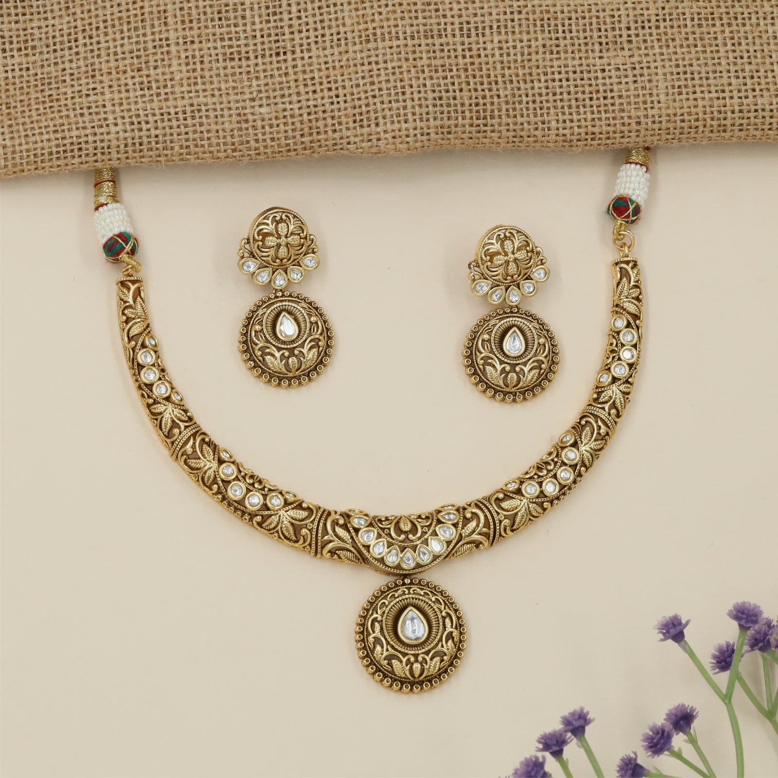 Decorative Pear Frame Antique Necklace with Sculpted Collar Styling