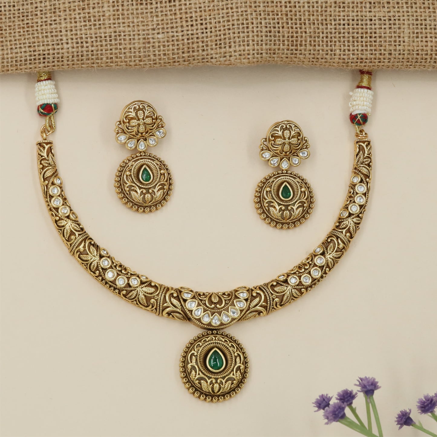 Decorative Pear Frame Antique Necklace with Sculpted Collar Styling