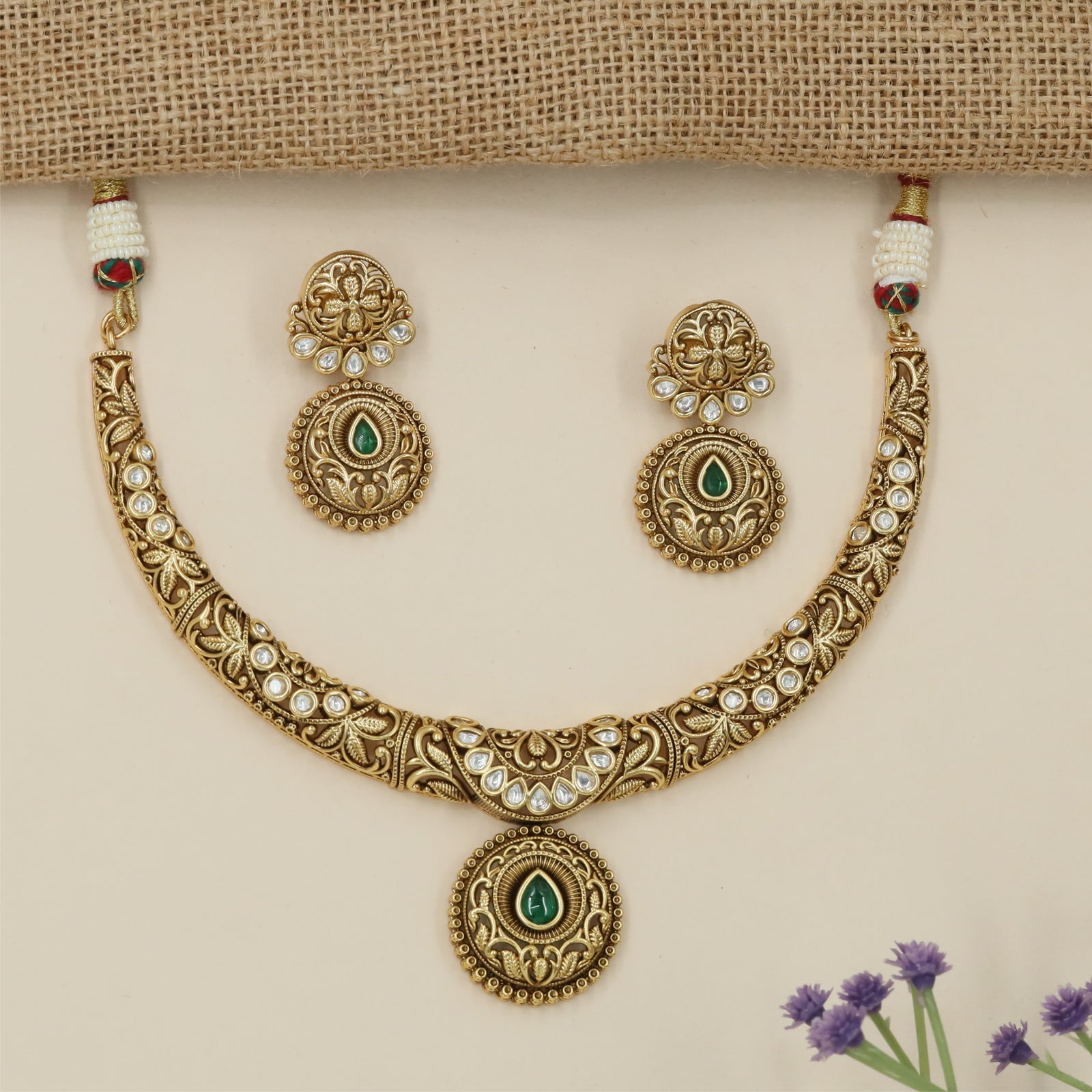 Decorative Pear Frame Antique Necklace with Sculpted Collar Styling