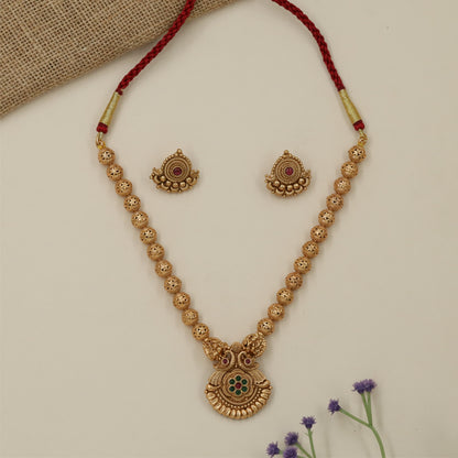 Regal Circular Pendant Antique Beads Necklace with Decorative Bead Links