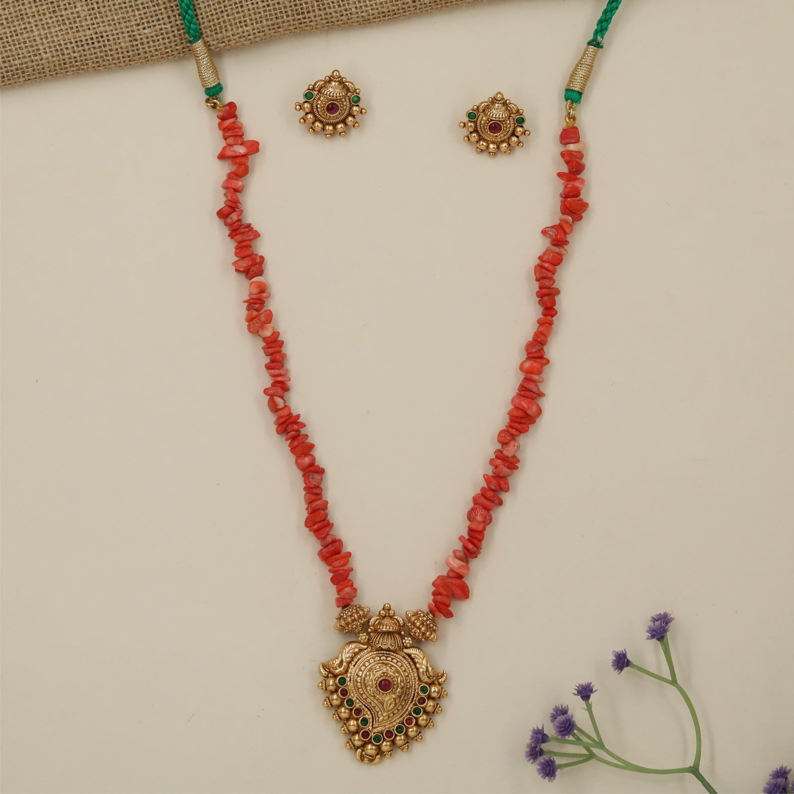 Majestic Paisley Border Antique Chain With Traditional Pendant Work