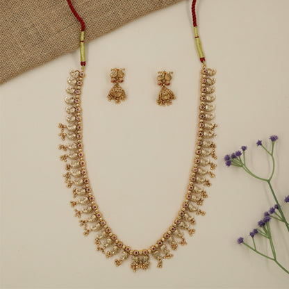 Textured Mango Border Antique Long Haara with Ornamental Accents