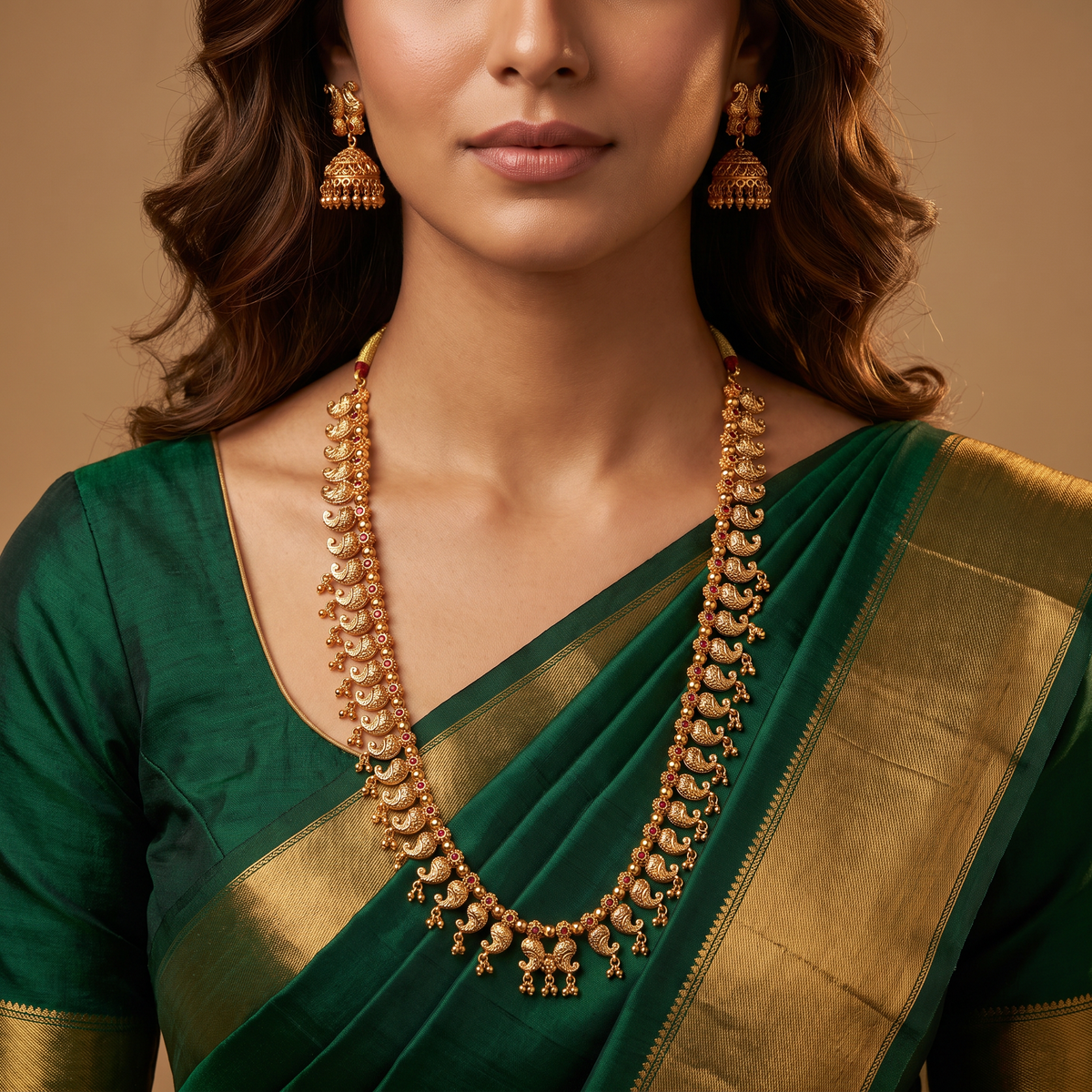 Textured Mango Border Antique Long Haara with Ornamental Accents