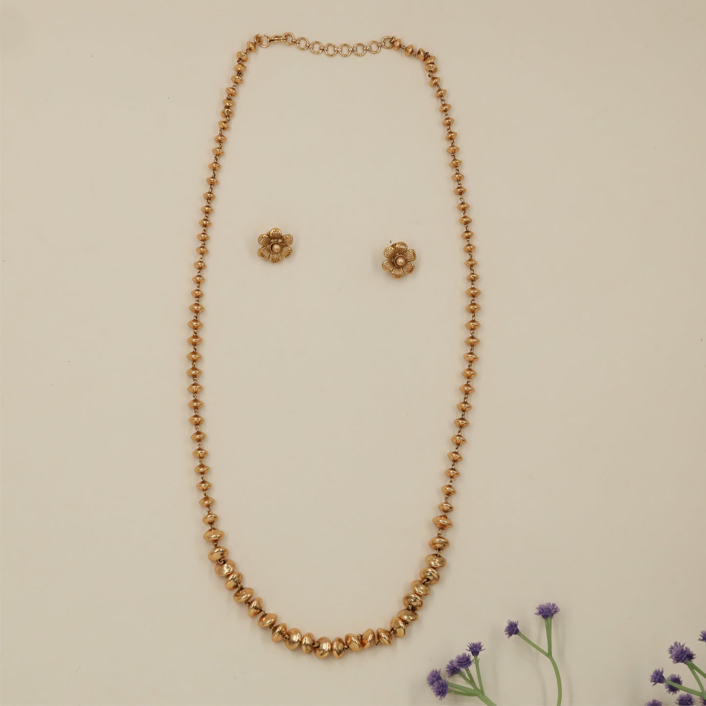 Designer ceremonial antique chain with refined motif frames