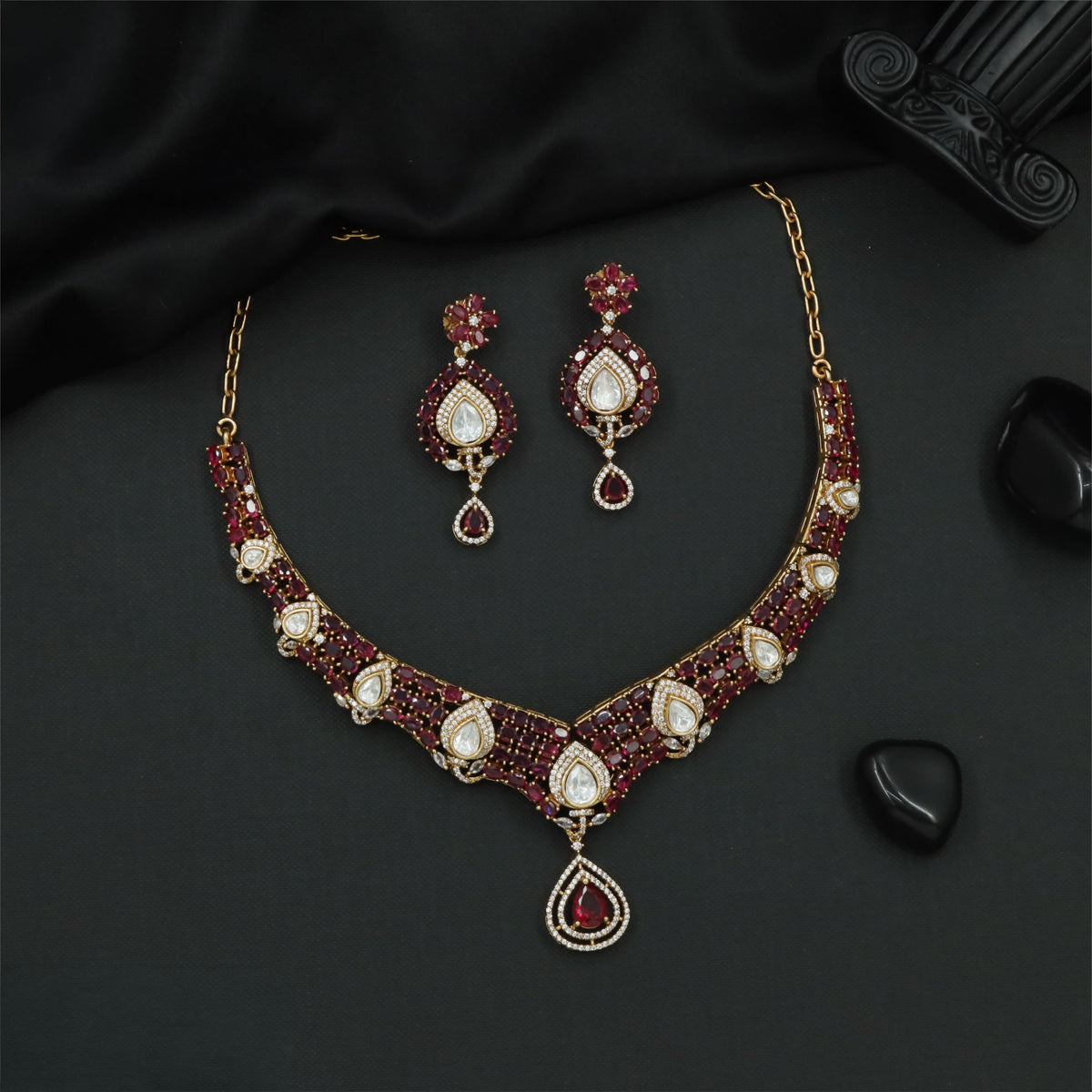 An heirloom-inspired Rose Gold Necklace with an elegant graduated design