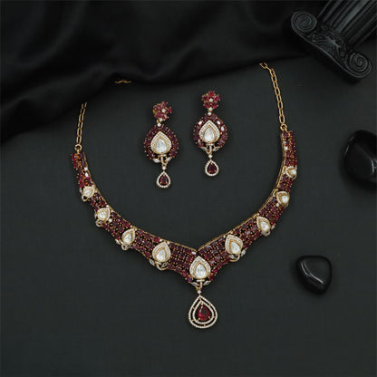An heirloom-inspired Rose Gold Necklace with an elegant graduated design